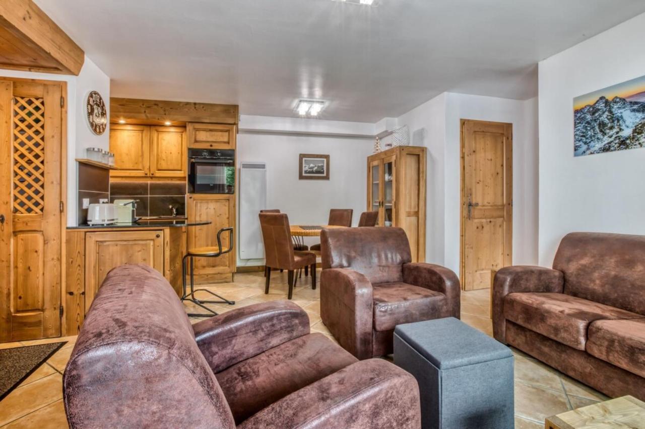 Villa Vallet- Newly Renovated 2 Bedroom Nestled Just Off The Main Street Chamonix Luaran gambar