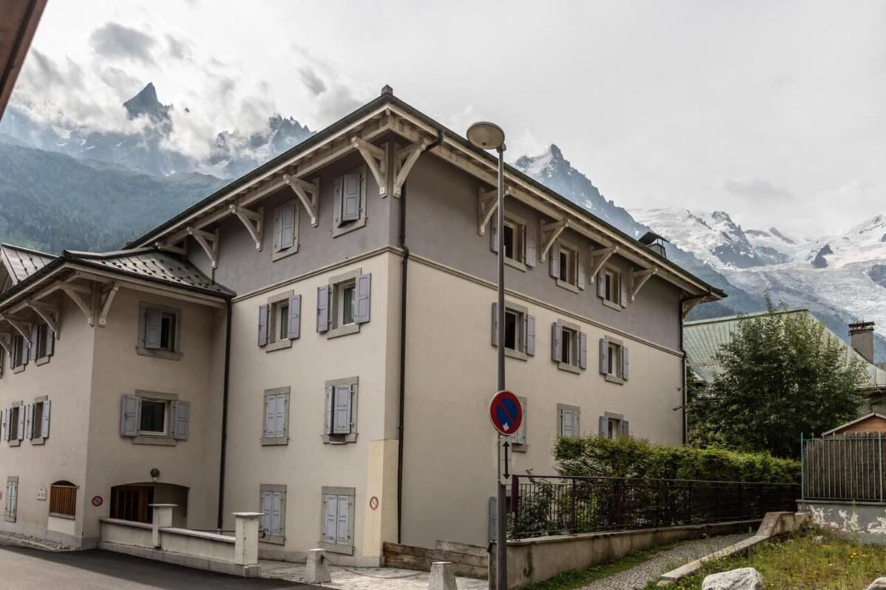 Villa Vallet- Newly Renovated 2 Bedroom Nestled Just Off The Main Street Chamonix Luaran gambar